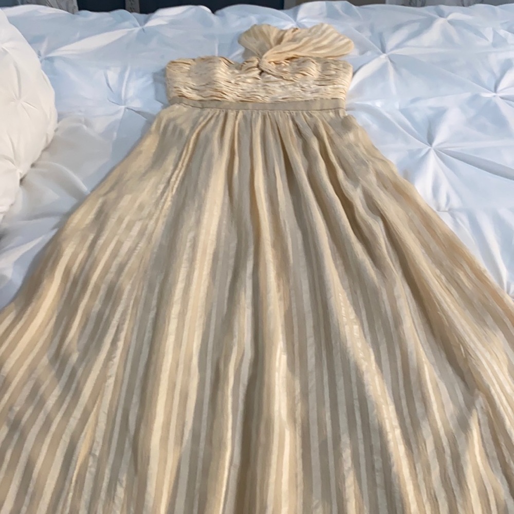 Like NEW BCBG MAX AZRIA FORMAL DRESS - Picture 6 of 13